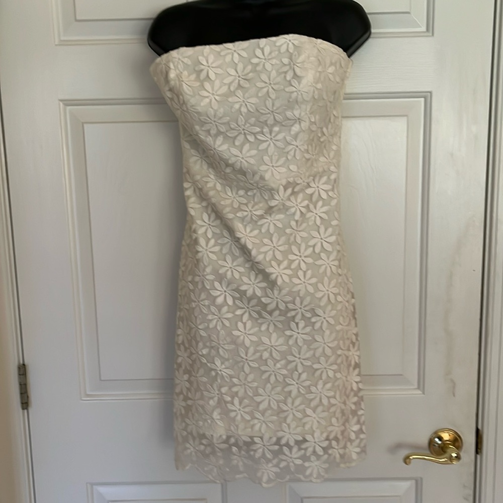 White flower mini dress by Belle Badgley Mischka